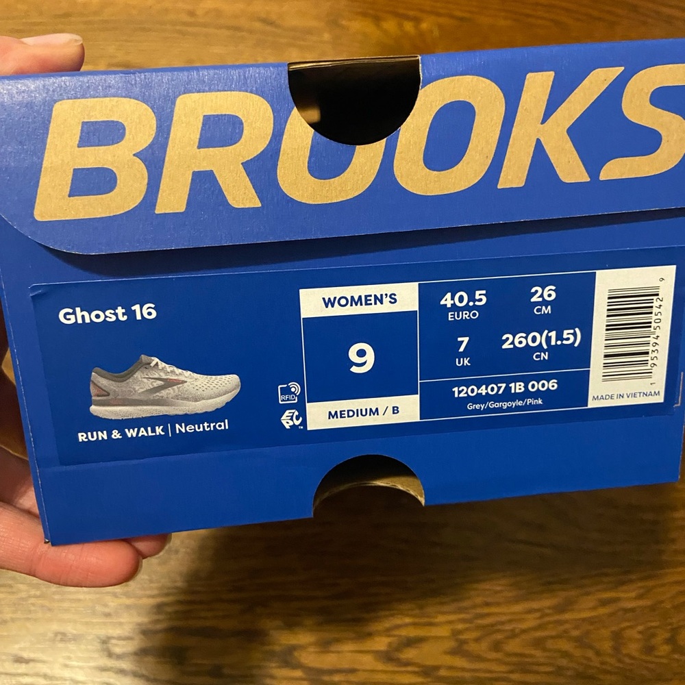 NWT/NIB Brooks Speckled Gray, White and Pink Running Shoes - Picture 5 of 5